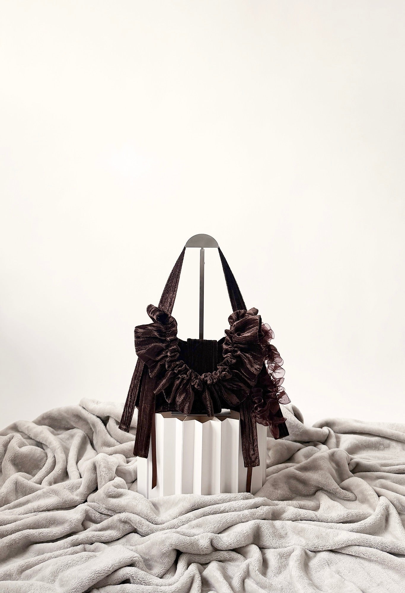 NAIA SHOULDER BAG - BROWN CRUSHED VELVET