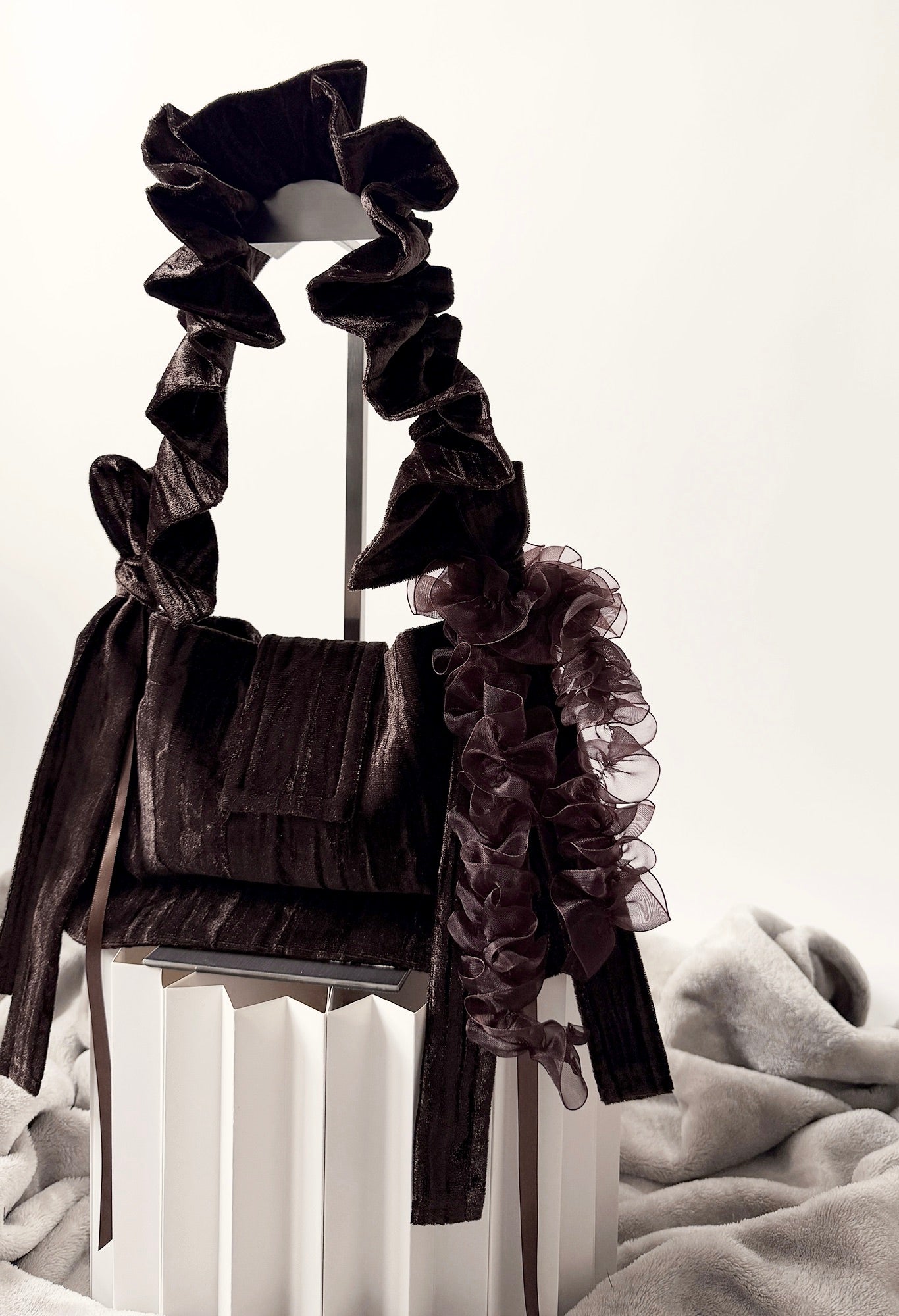 NAIA SHOULDER BAG - BROWN CRUSHED VELVET