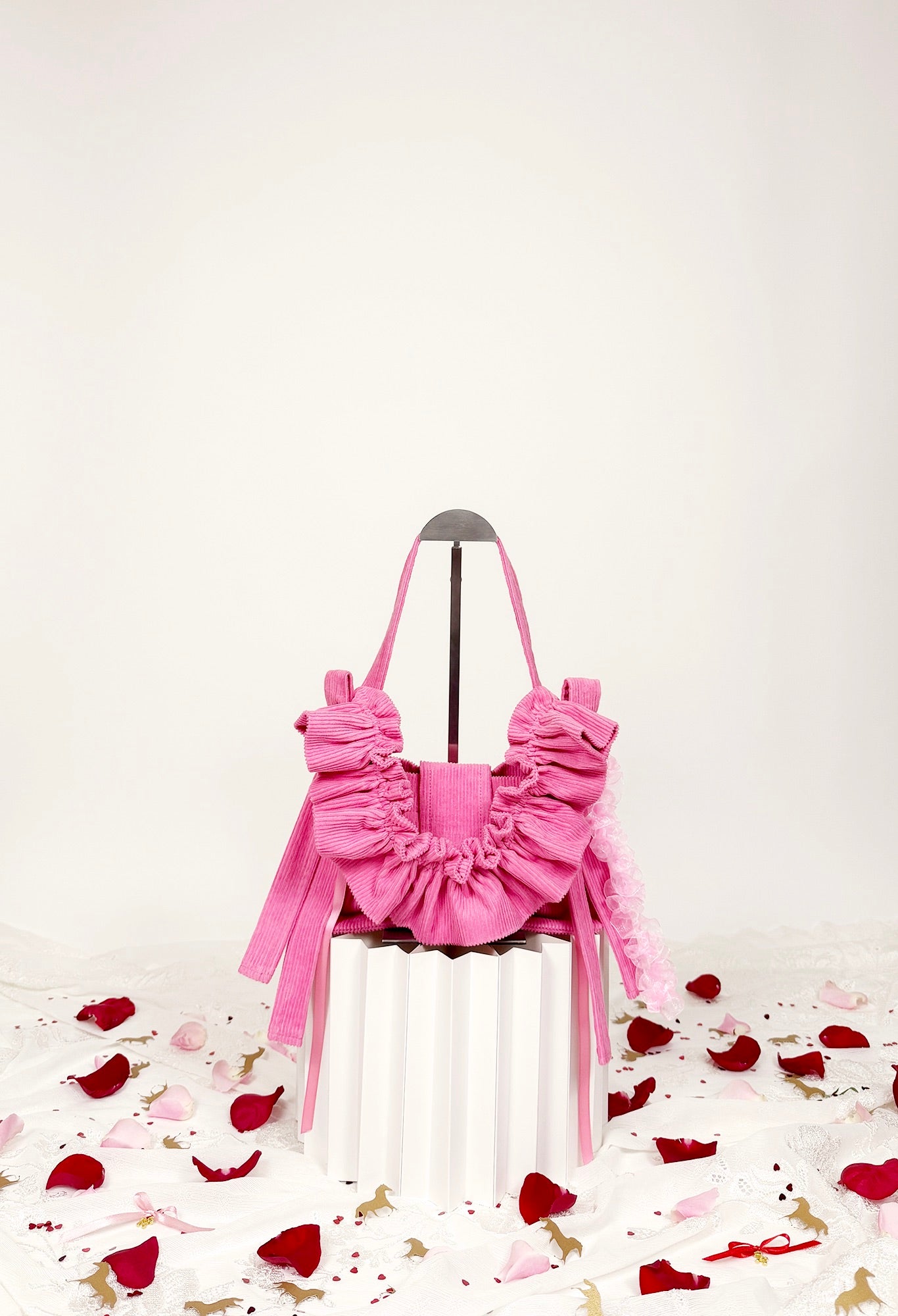 NAIA SHOULDER BAG - BUBBLEGUM PINK CORDUROY