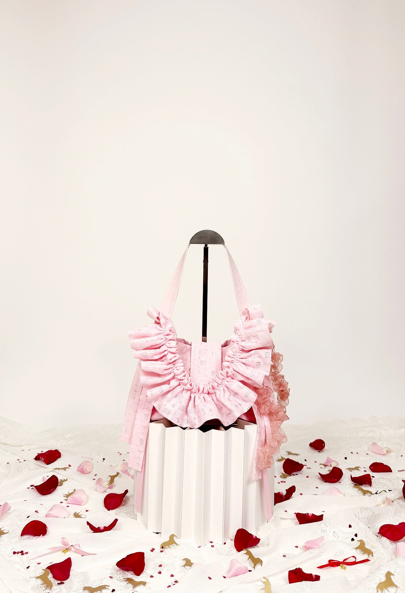 NAIA SHOULDER BAG - BABY PINK LACE