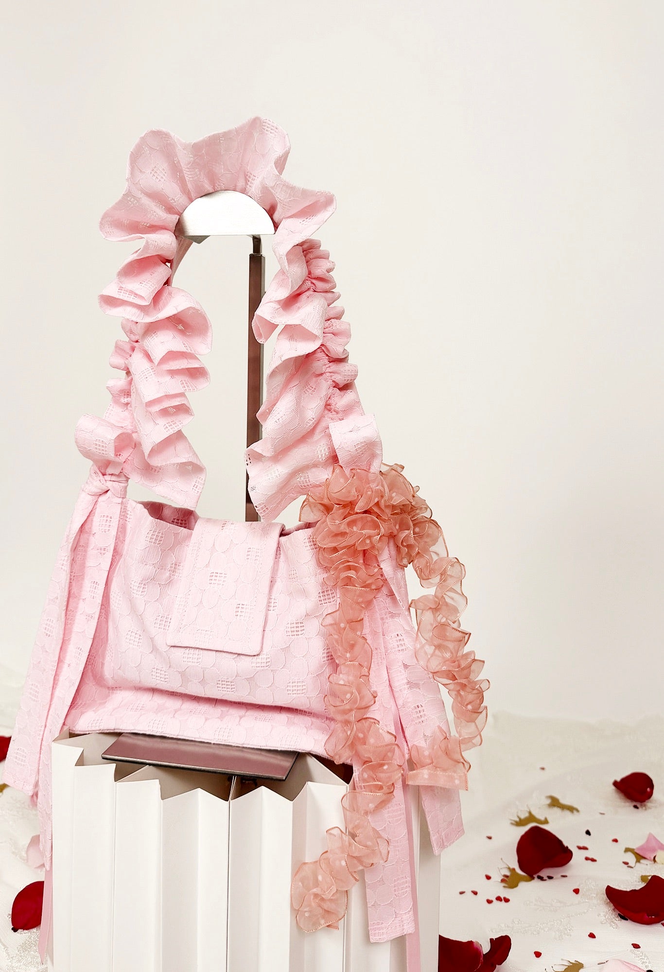 NAIA SHOULDER BAG - BABY PINK LACE