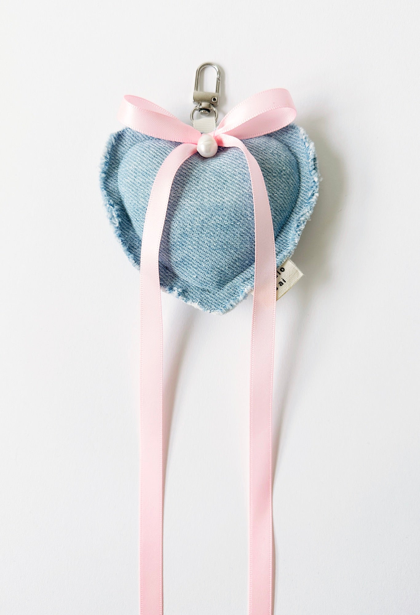 DENIM HEART CHARM - LIGHT WASH