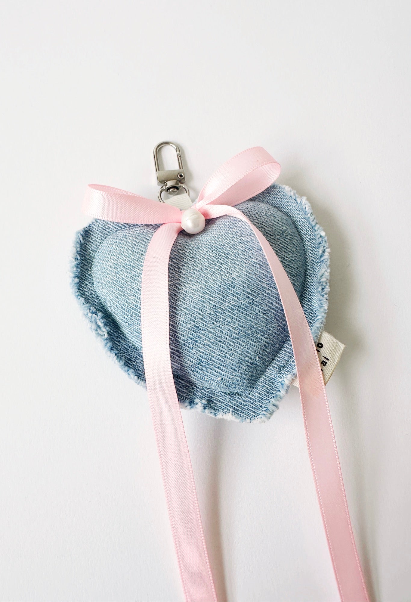 DENIM HEART CHARM - LIGHT WASH