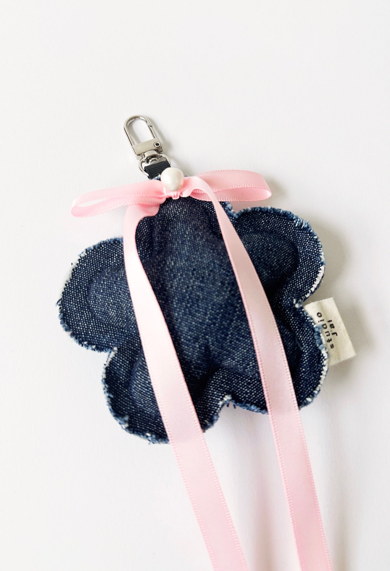 DENIM FLOWER CHARM - INDIGO