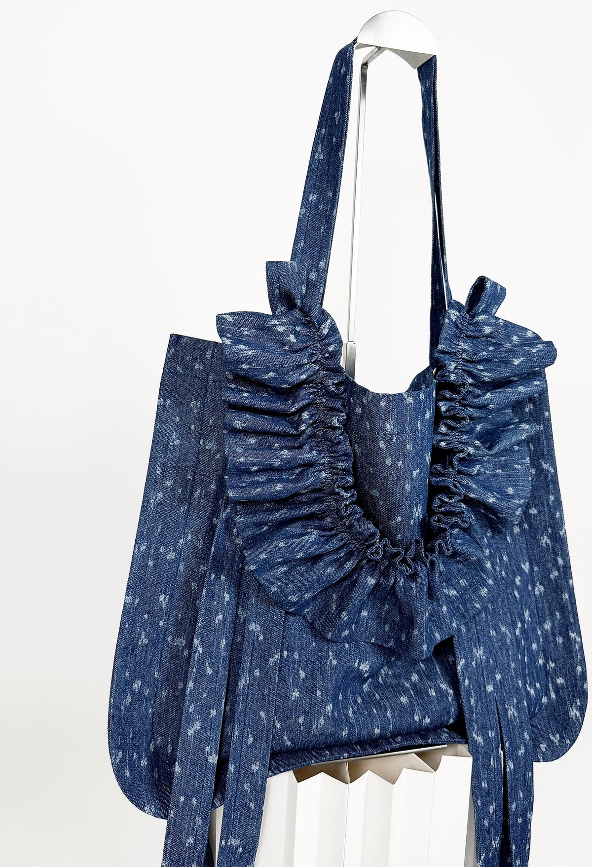 ALIYA TOTE - INDIGO CHAMBRAY