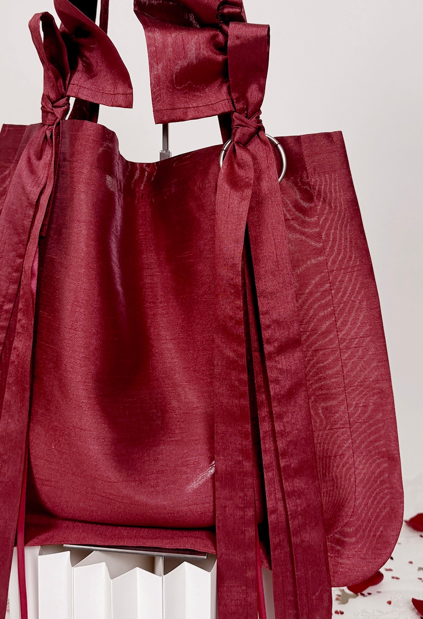 ALIYA TOTE BAG - BURGUNDY TAFFETA
