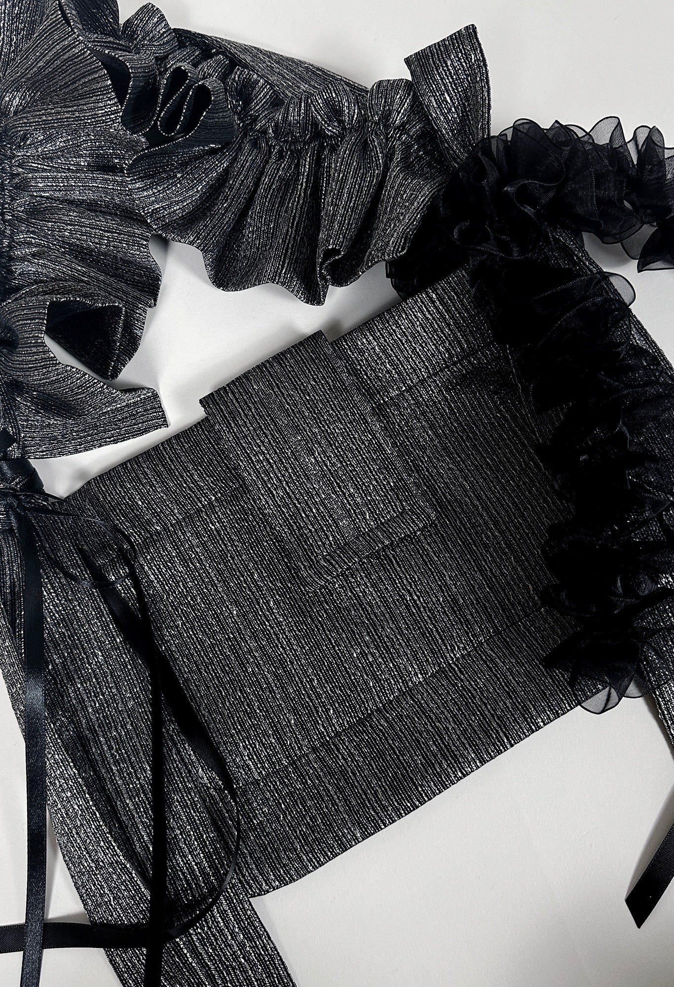 NAIA SHOULDER BAG - BLACK/SILVER LUREX