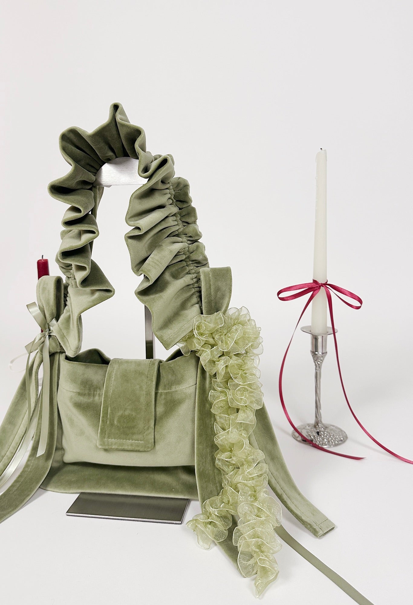 NAIA SHOULDER BAG - GREEN VELVET