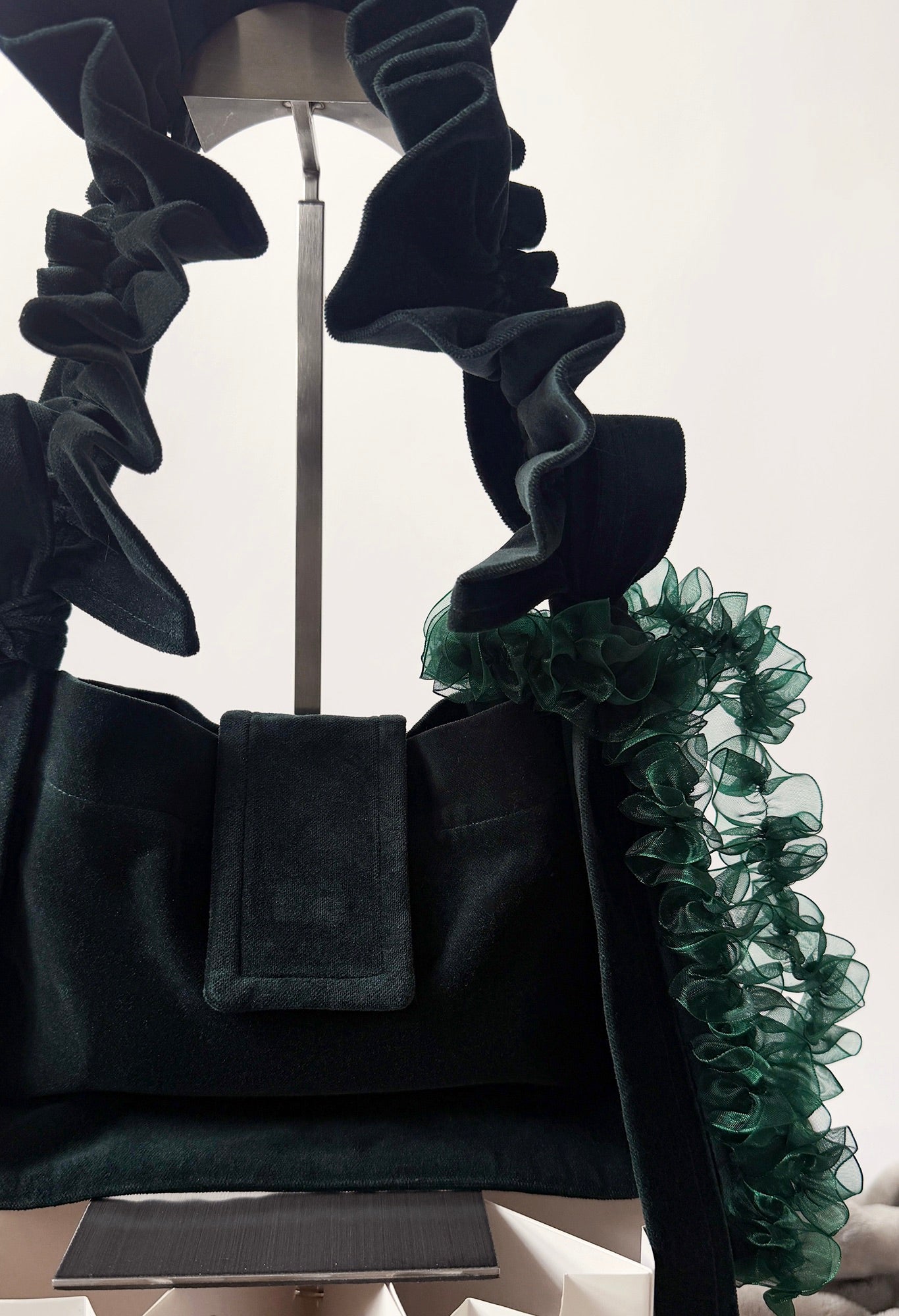 NAIA SHOULDER BAG - DARK GREEN VELOUR