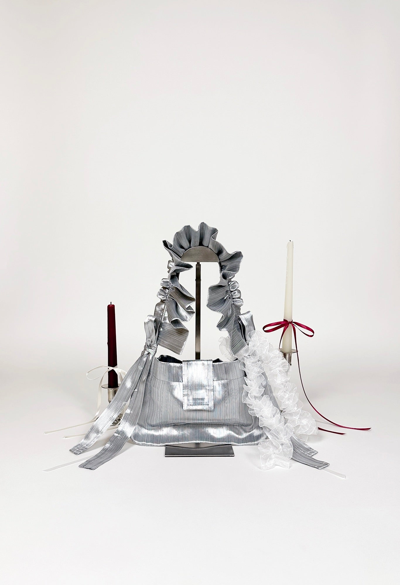 NAIA SHOULDER BAG - ICY SILVER LAMÉ