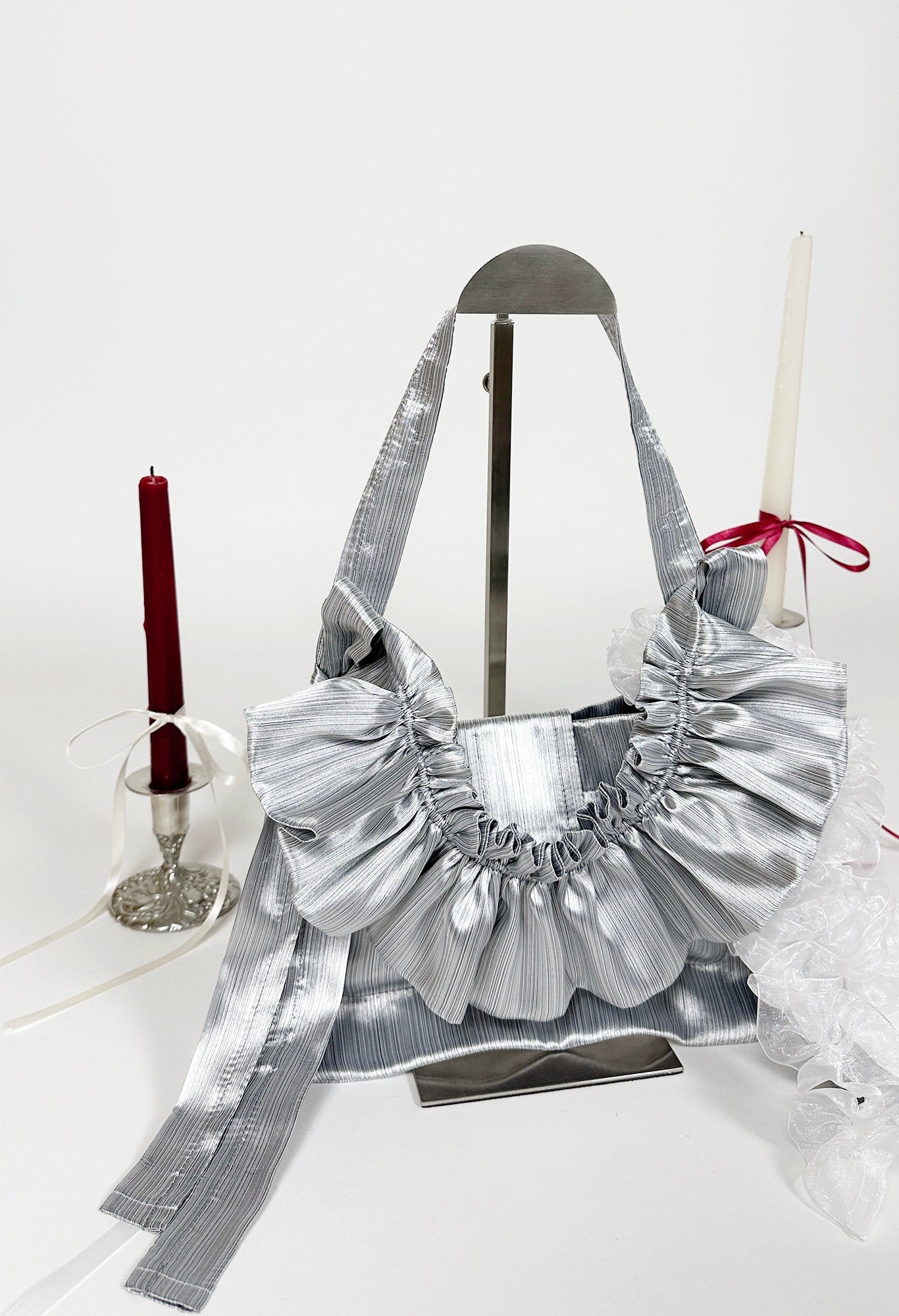 NAIA SHOULDER BAG - ICY SILVER LAMÉ