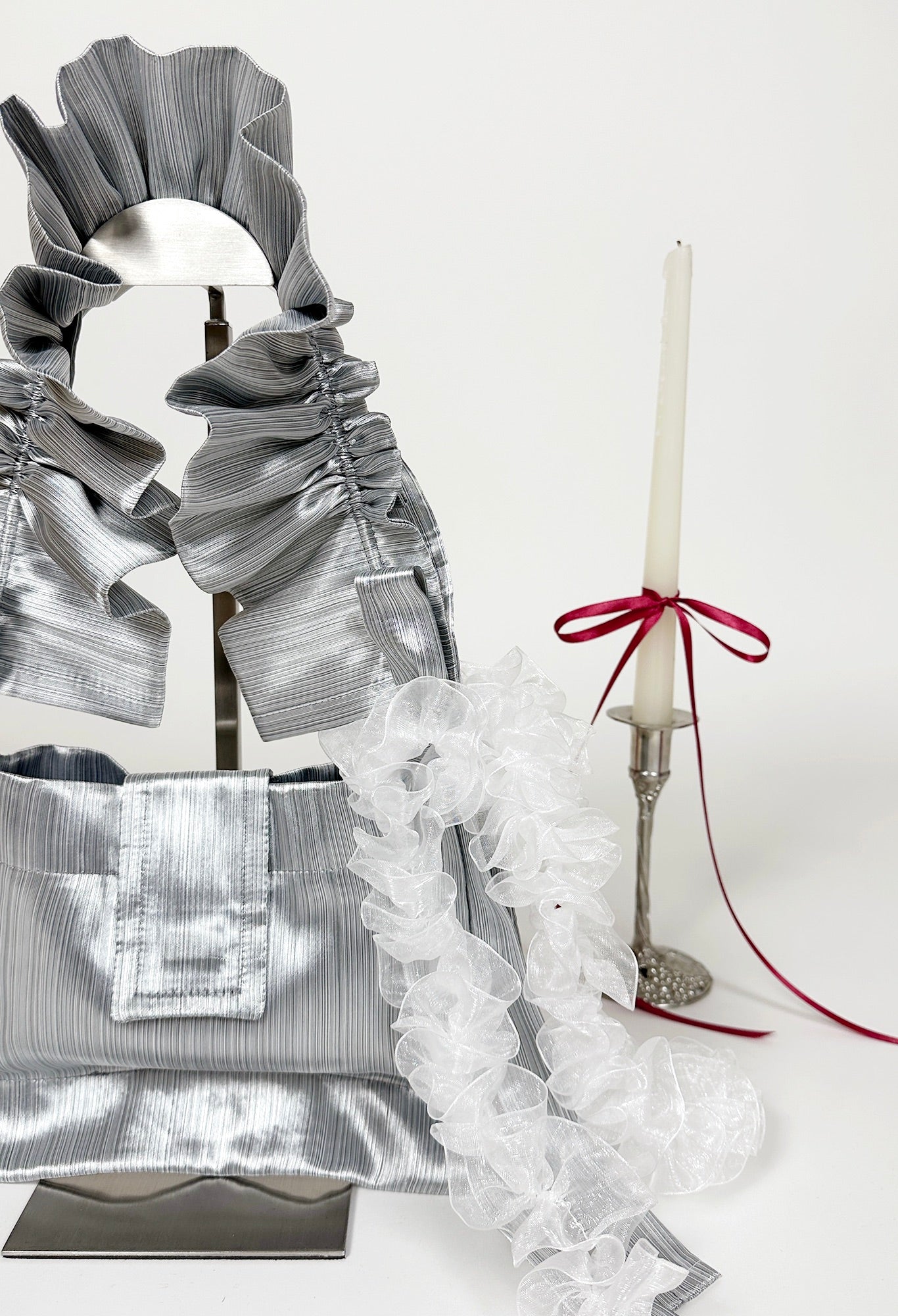 NAIA SHOULDER BAG - ICY SILVER LAMÉ