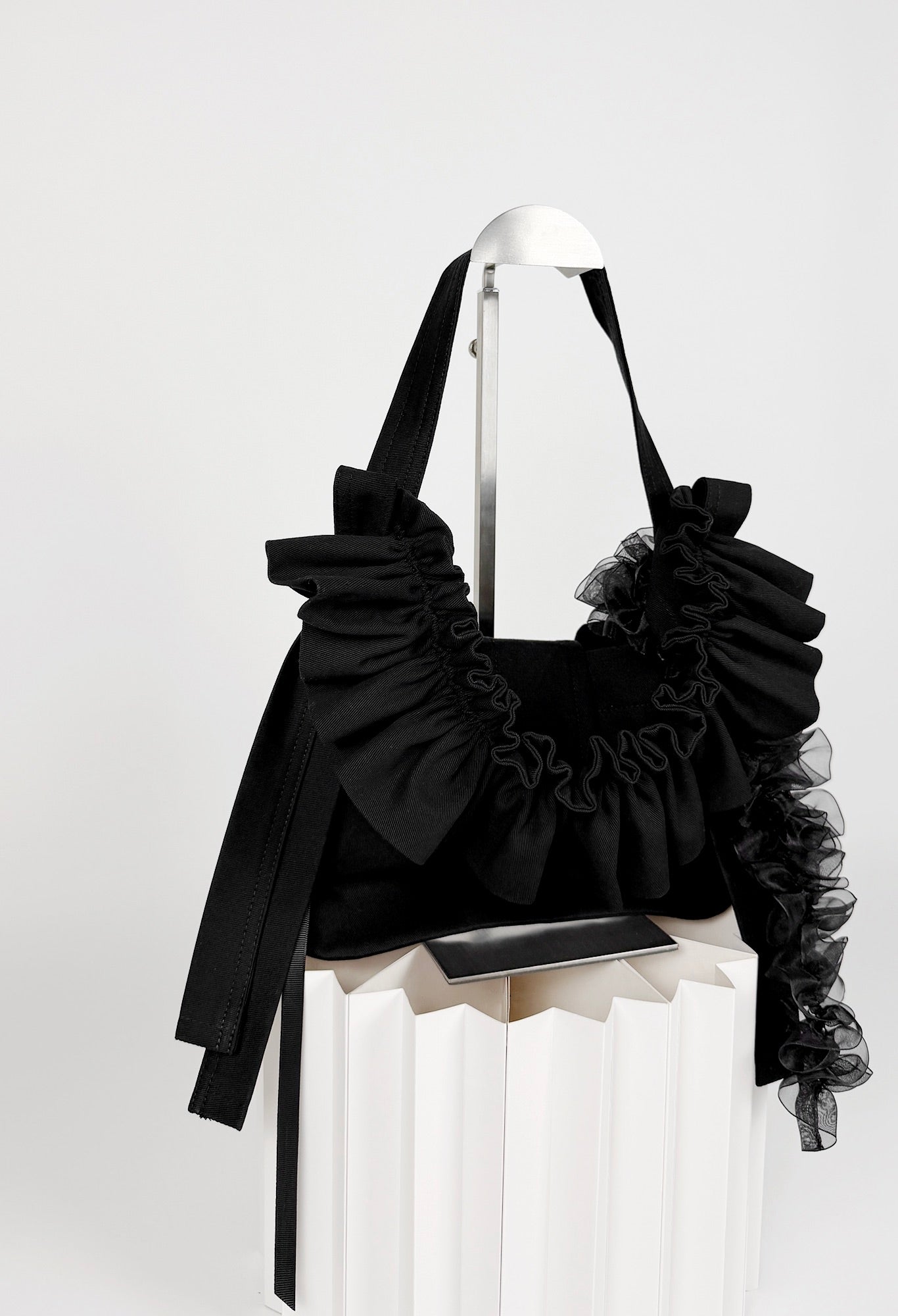 NAIA SHOULDER BAG