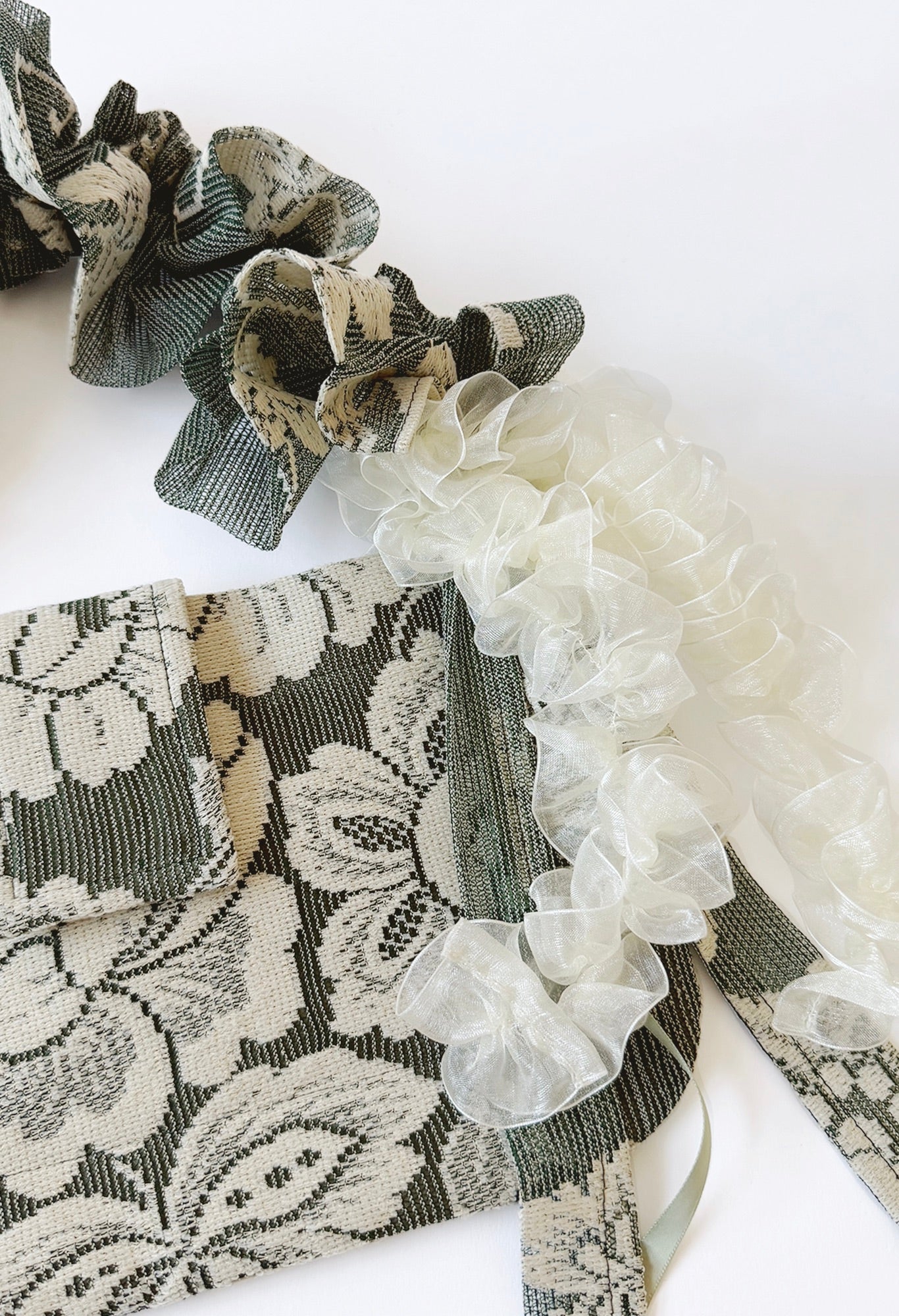 NAIA SHOULDER BAG - GREEN LACE