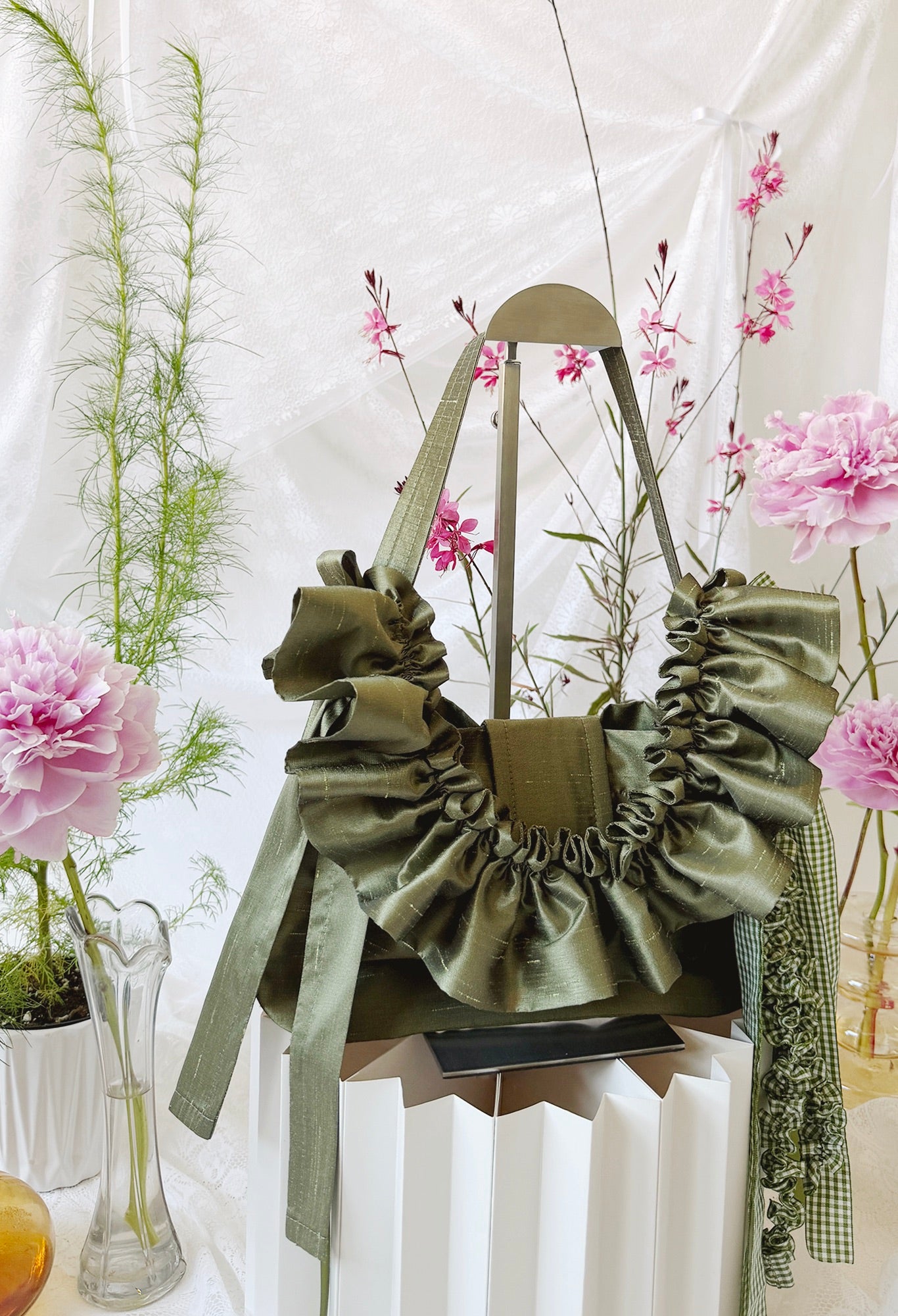 NAIA SHOULDER BAG - GREEN TAFFETA