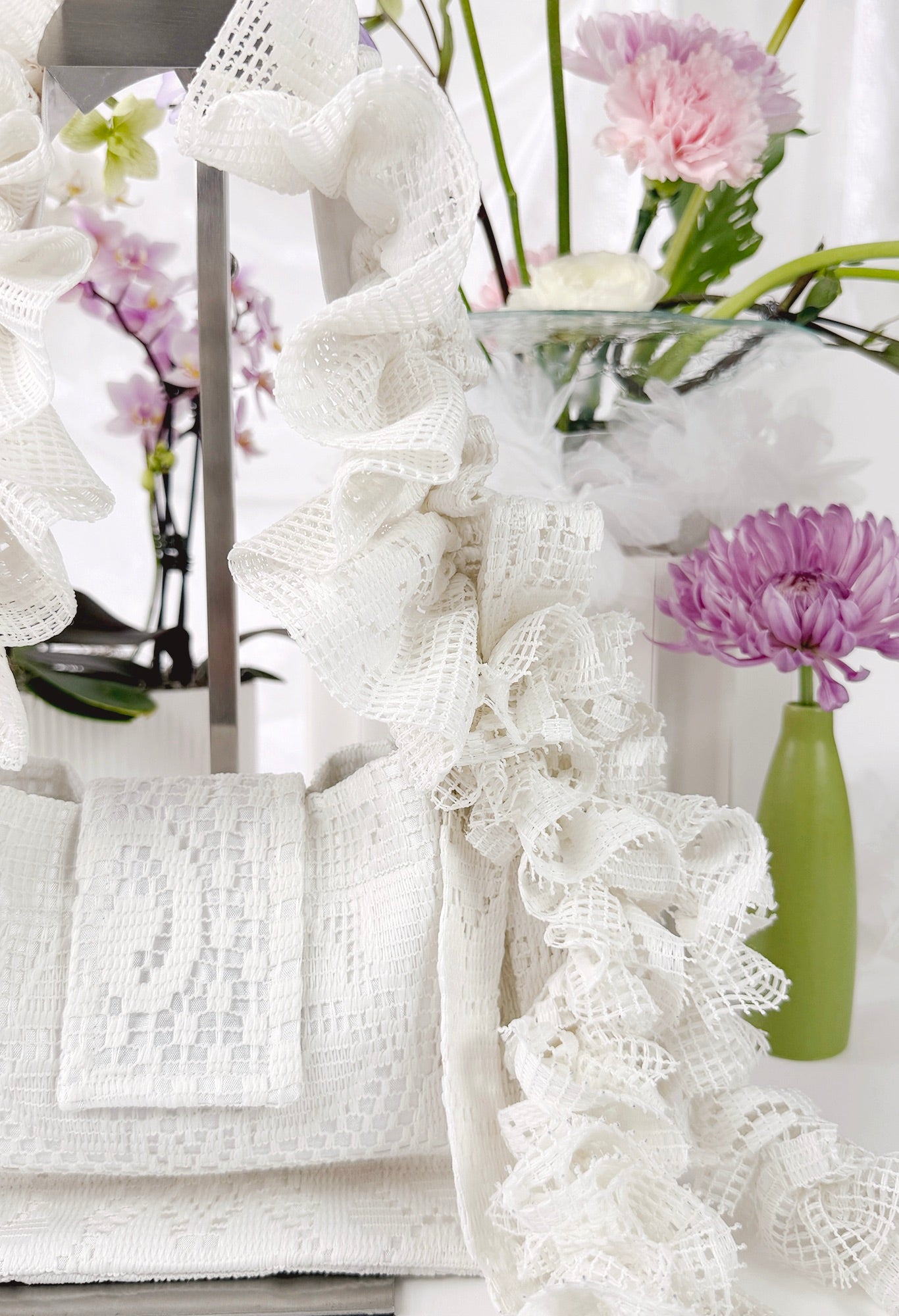 NAIA SHOULDER BAG - IVORY LACE