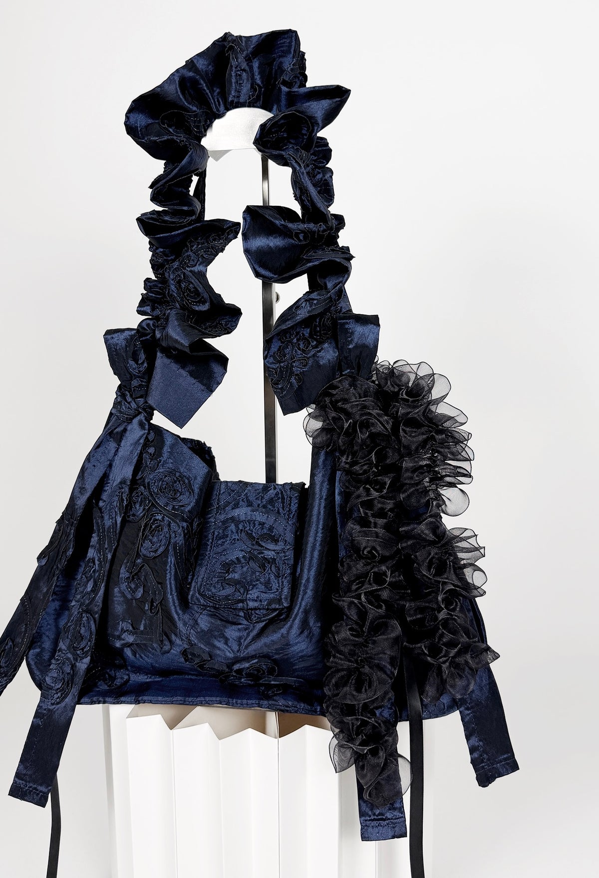 OVERSIZED NAIA SHOULDER BAG - NAVY TAFFETA