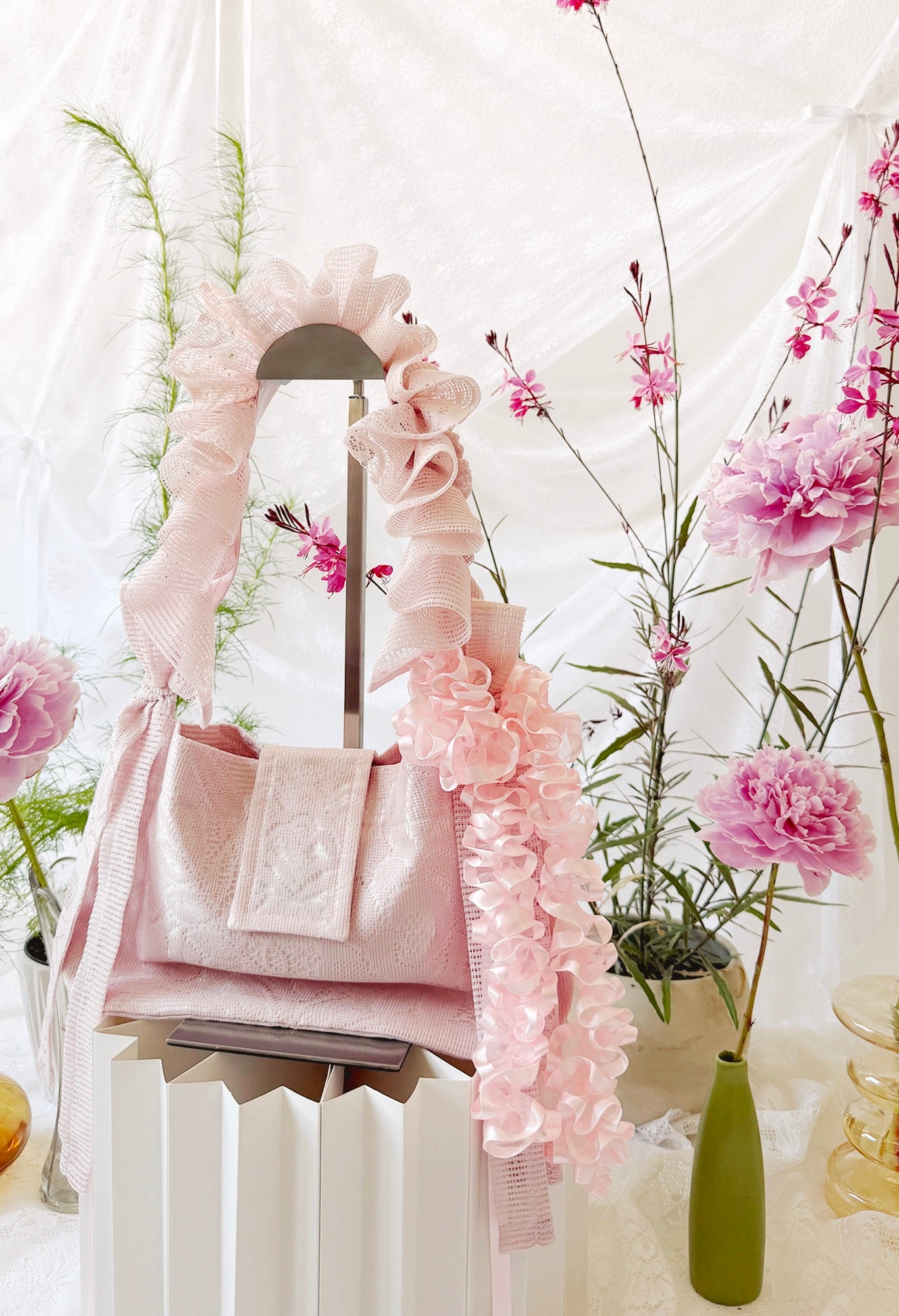 NAIA SHOULDER BAG - PINK LACE