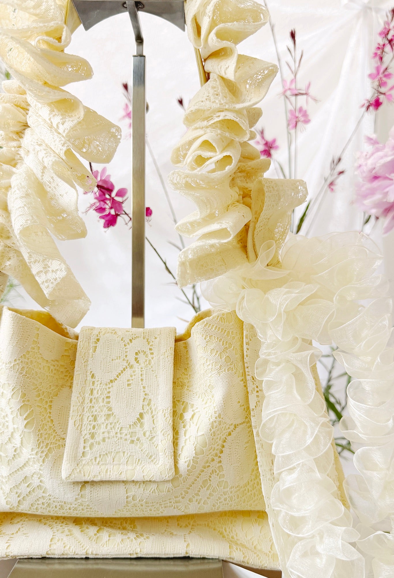 NAIA SHOULDER BAG - BUTTER YELLOW LACE