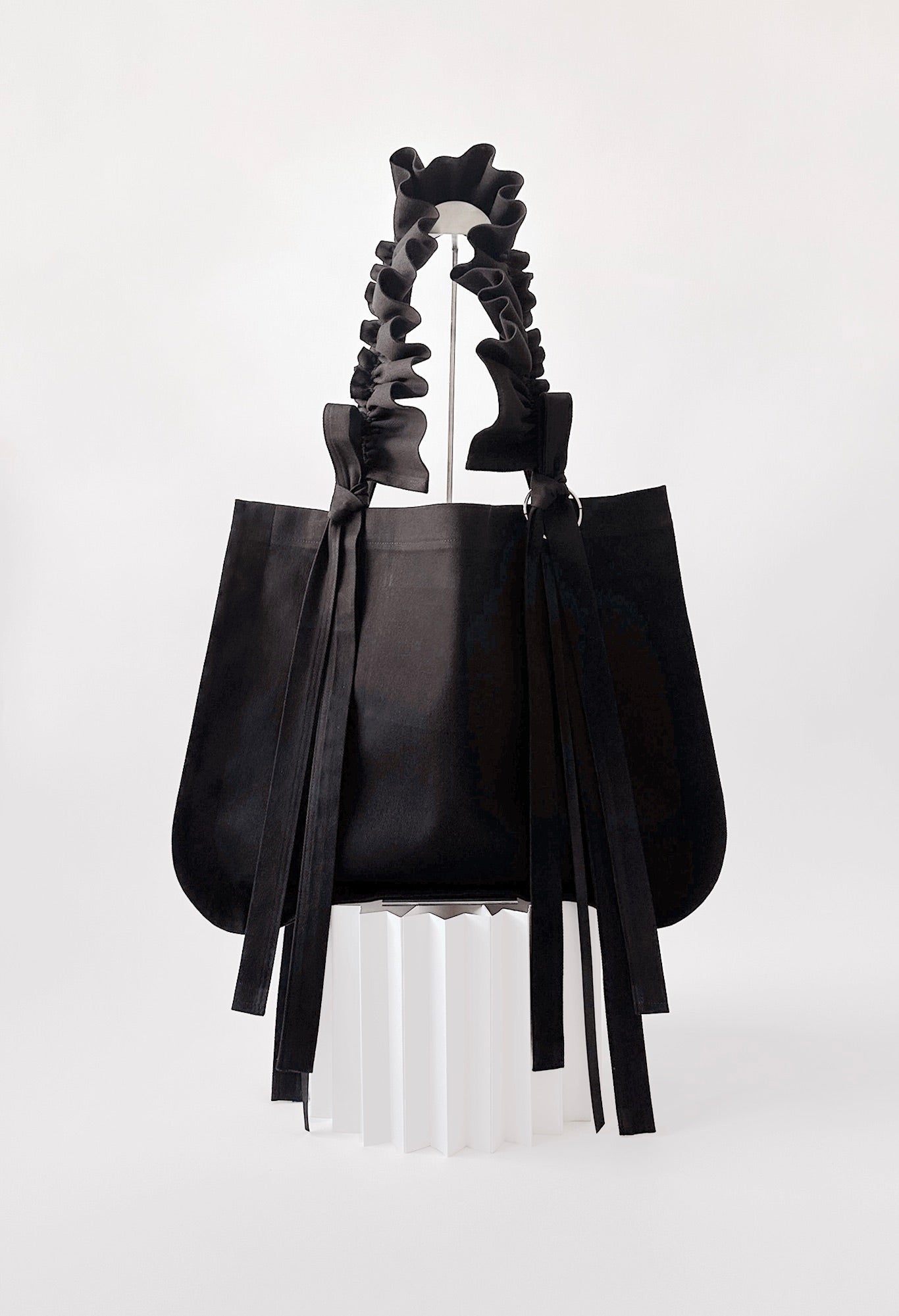 OVERSIZED ALIYA TOTE