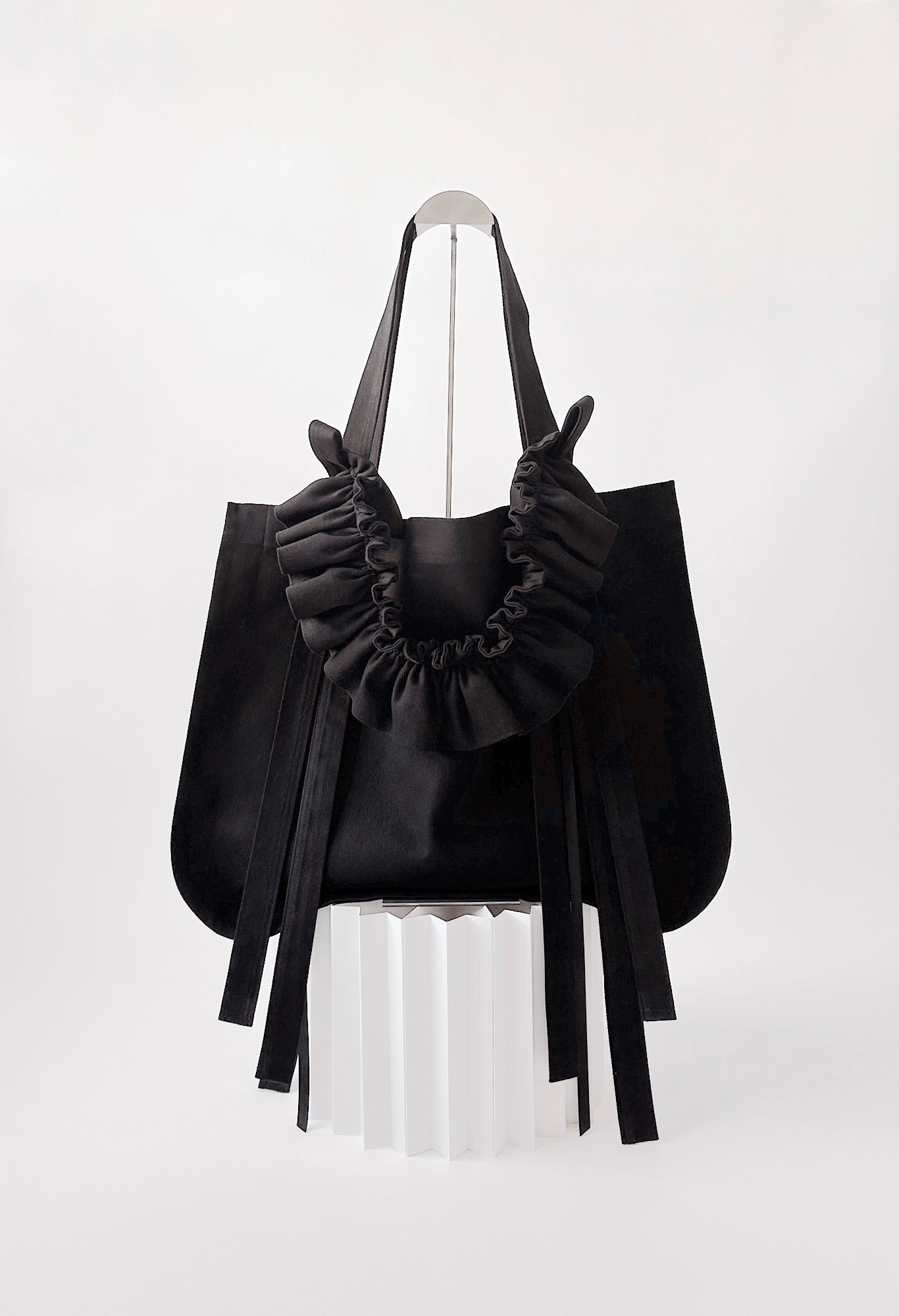OVERSIZED ALIYA TOTE