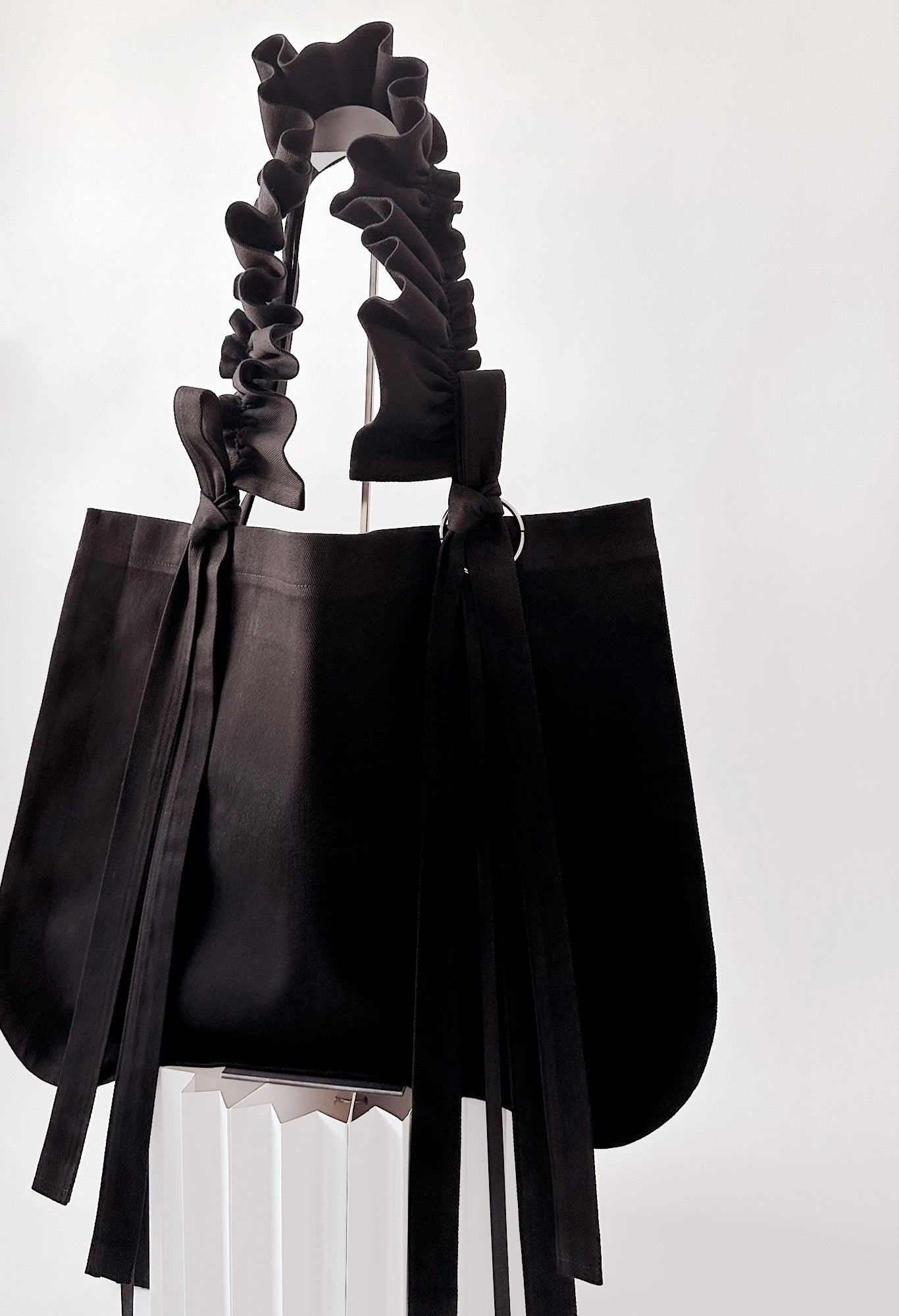 OVERSIZED ALIYA TOTE