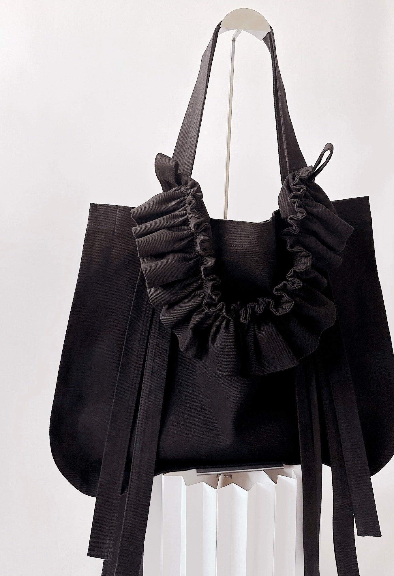 OVERSIZED ALIYA TOTE