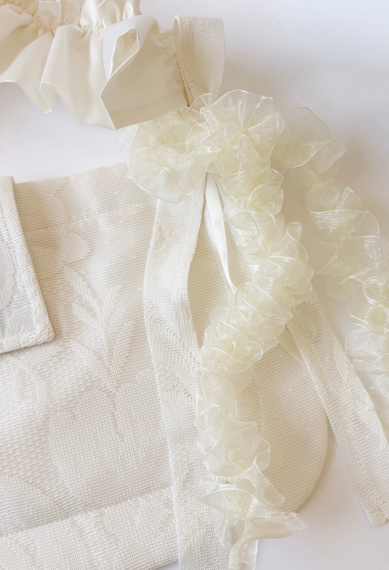 OVERSIZED NAIA SHOULDER BAG - IVORY LACE/TAFFETA