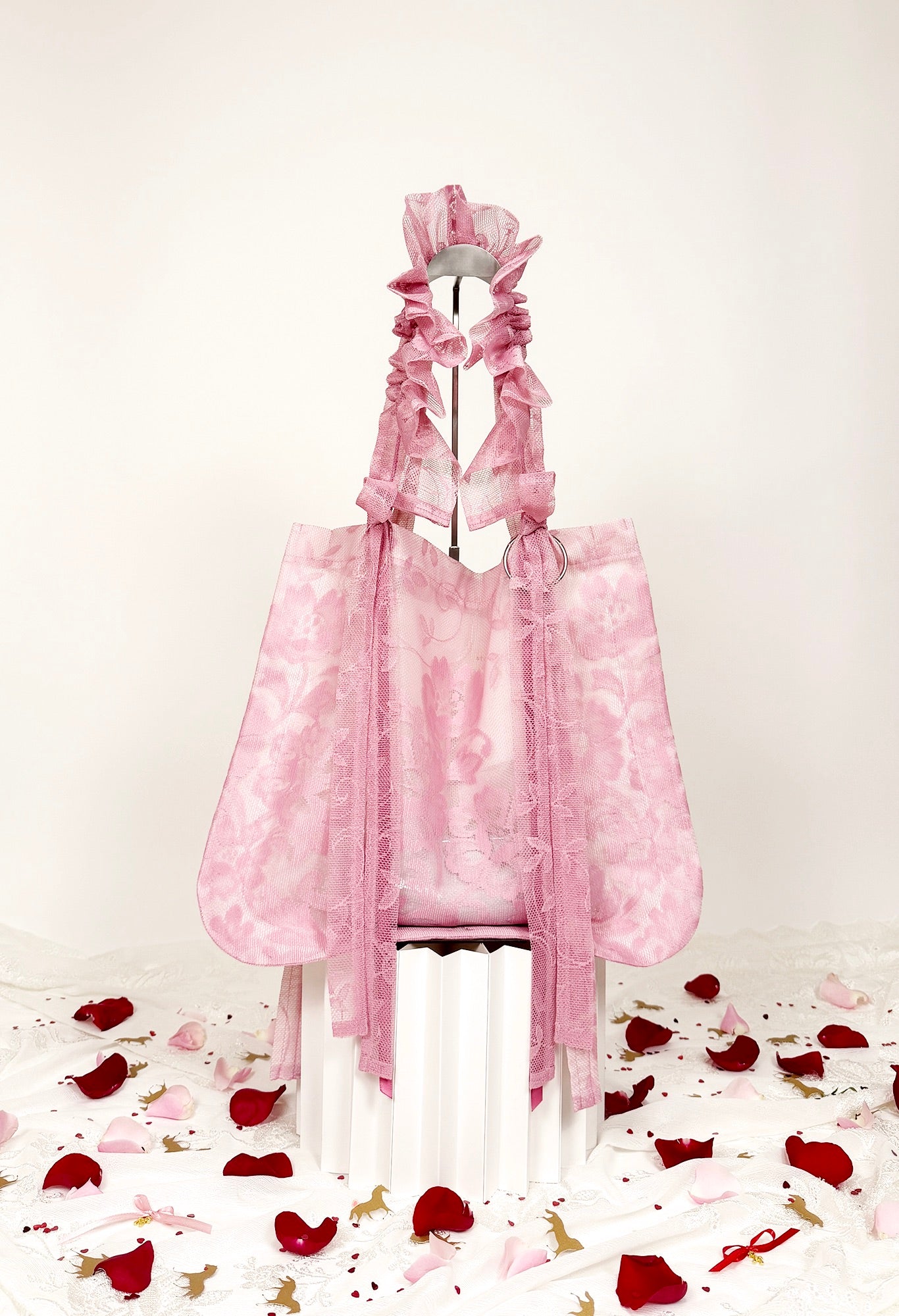 ALIYA TOTE - ANTIQUE PINK LACE