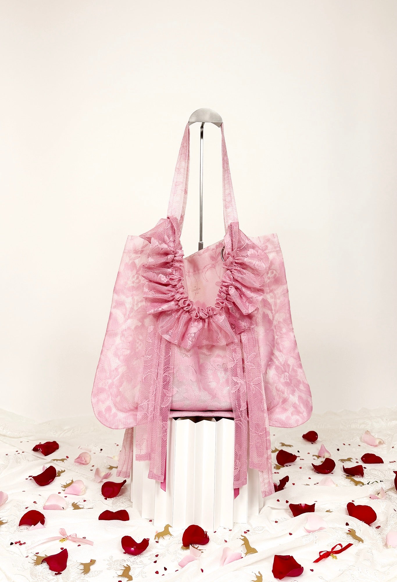 ALIYA TOTE - ANTIQUE PINK LACE