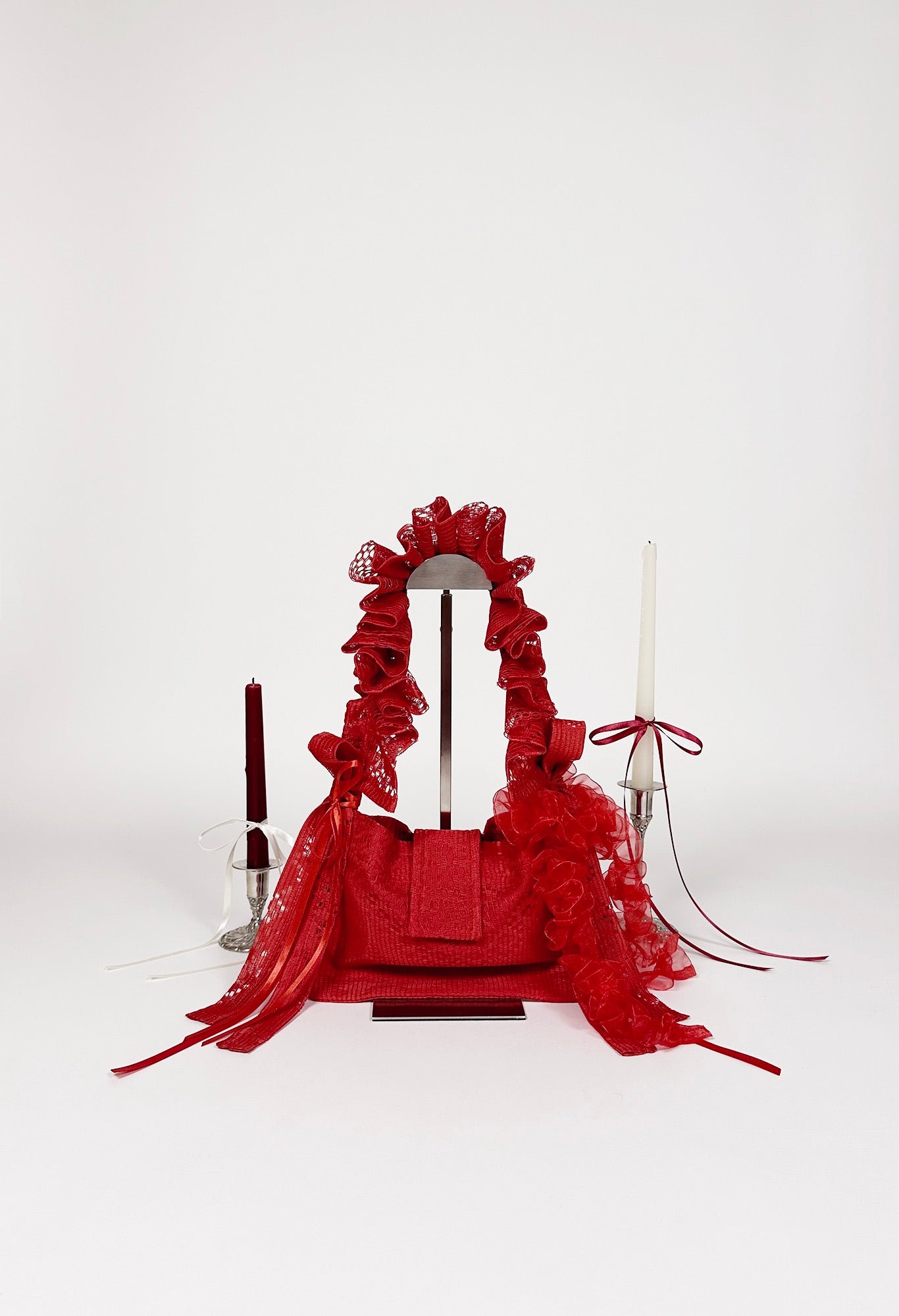 NAIA SHOULDER BAG - BRIGHT RED LACE