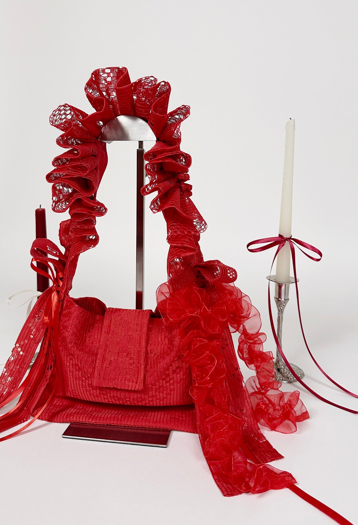 NAIA SHOULDER BAG - BRIGHT RED LACE