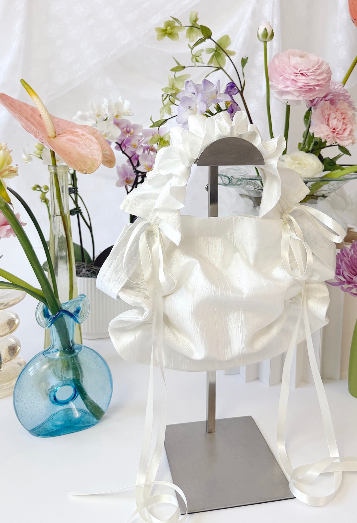 ZIA BAG - IVORY CRINKLED TAFFETA
