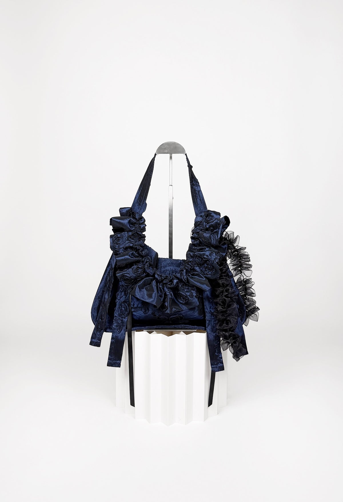 OVERSIZED NAIA SHOULDER BAG - NAVY TAFFETA